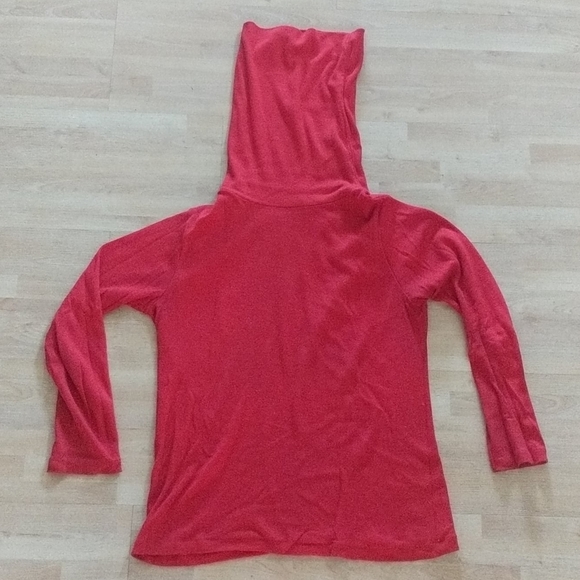 Red cotton turtleneck - Picture 4 of 7